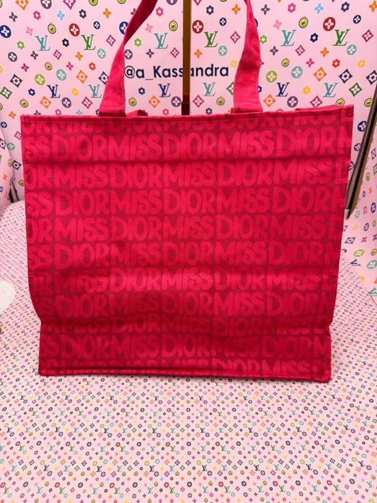 Dior Miss Dior Hot Pink Tote with Black Logo Trim - Picture 4 of 7